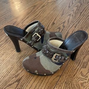 Michael KORS clog sandal Camouflage fabric Size 7